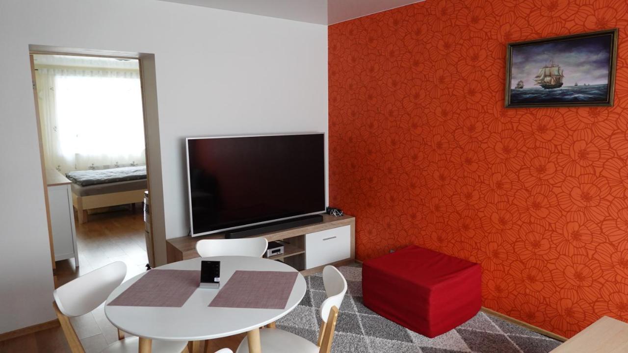 Cozy Telliskivi Apartment Near City Centre Tallinn Ngoại thất bức ảnh